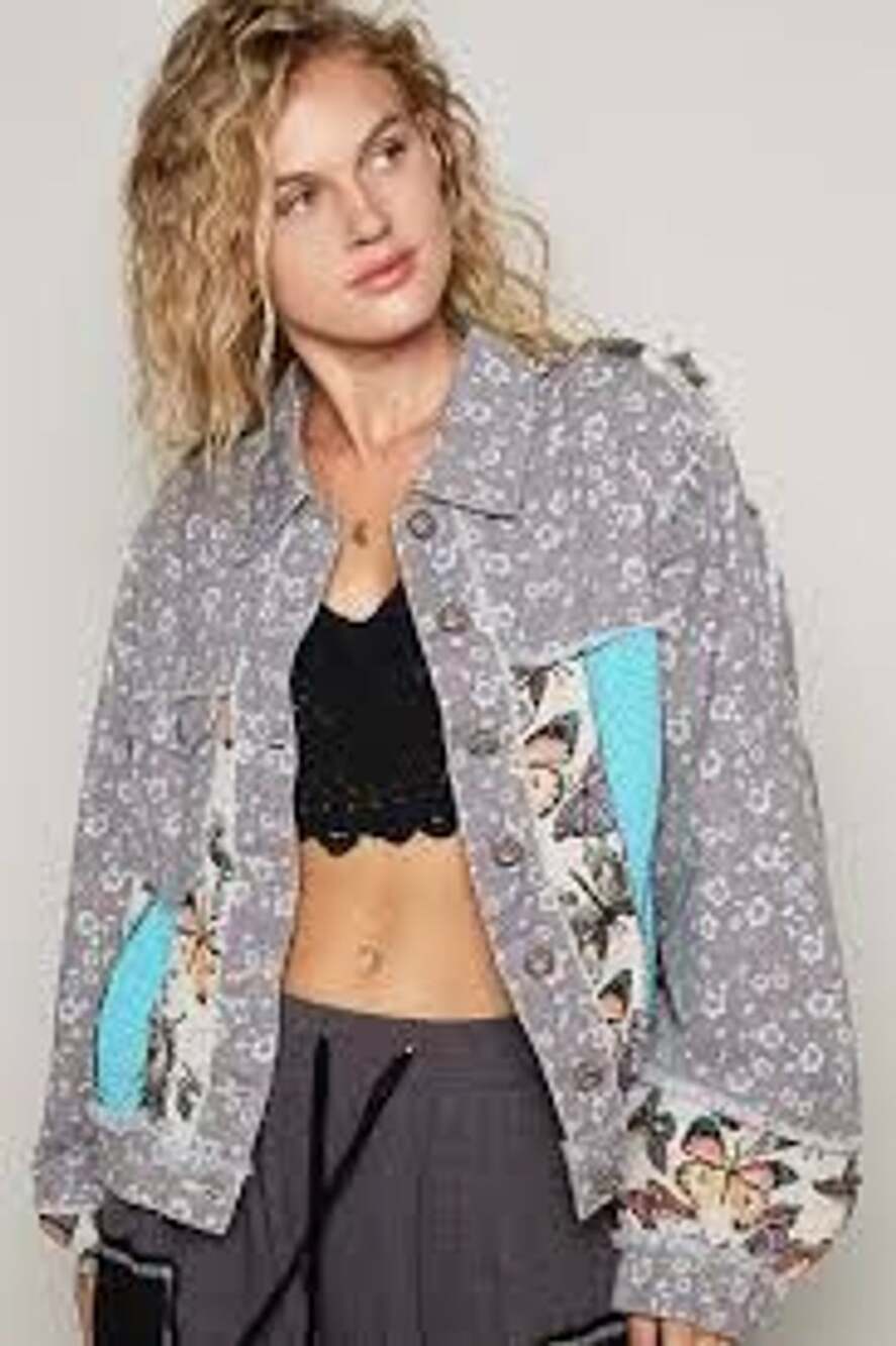 POL Butterfly Tapestry Floral Patchwork Denim Jacket Boho Size M